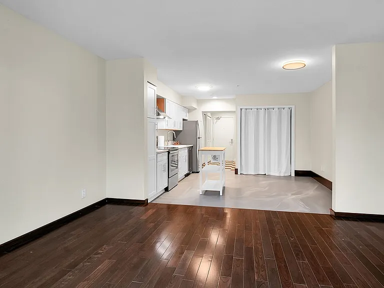 1100 106th Ave NE #801 — Photo 9