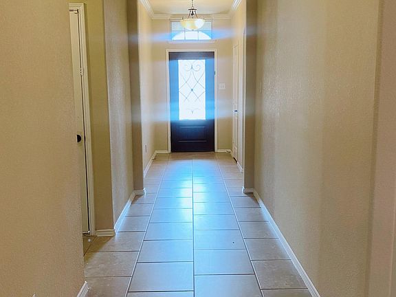 4th image of 5112 Texana Dr