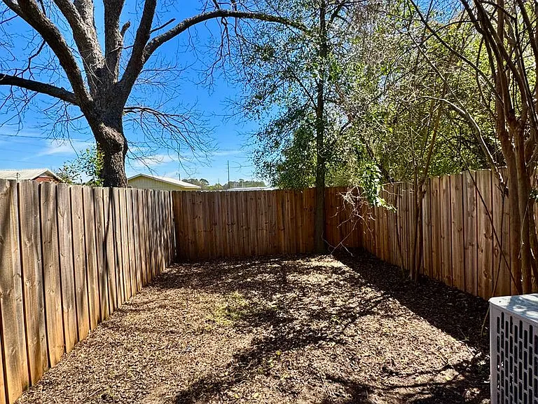 121 Brian Ct — Photo 16