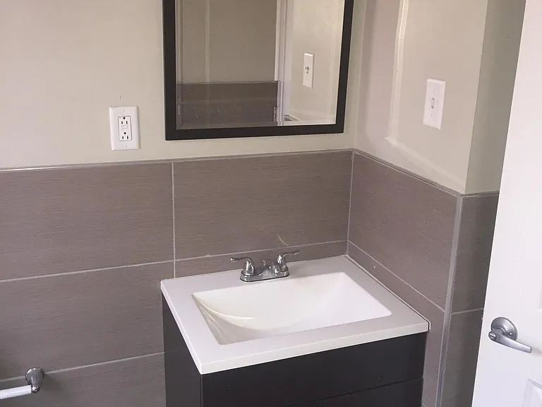 5400 Walnut St #10 — Photo 6
