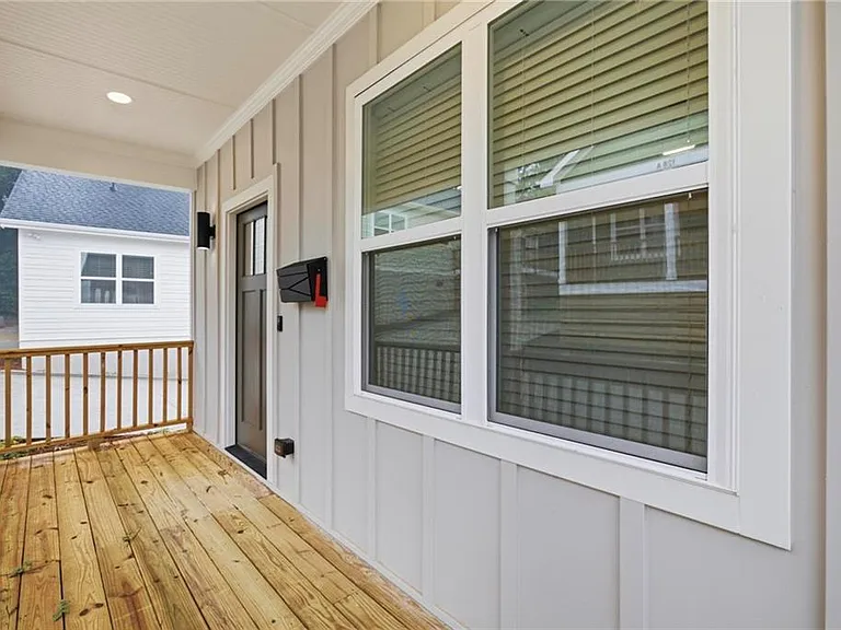 122 Hilltop Dr SW #A — Photo 3
