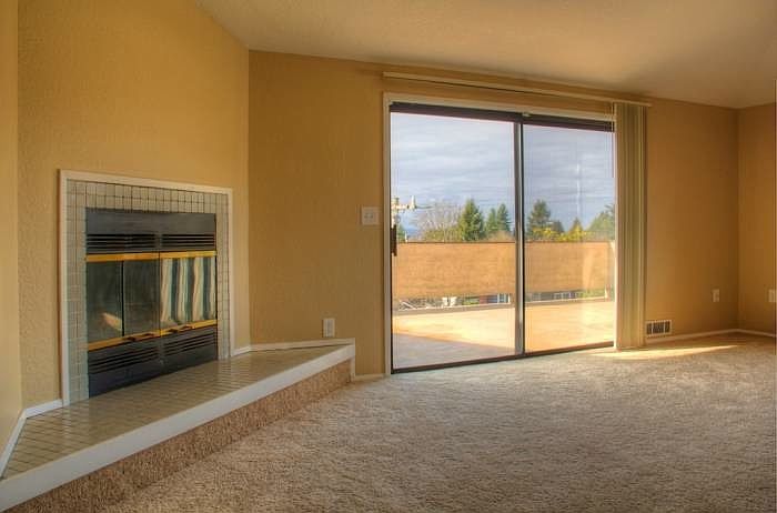 1st image of 11011 Greenwood Ave N APT 14