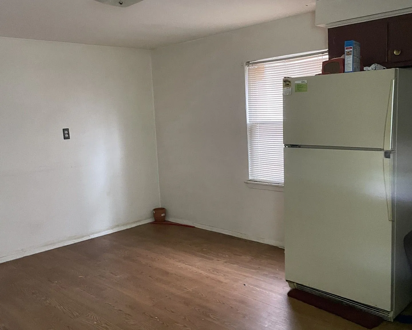 15706 Halliday Ave — Photo 2