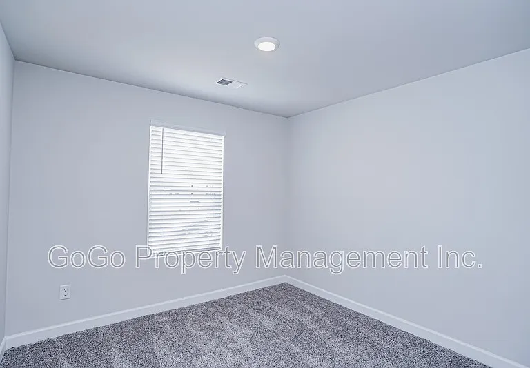 126 Telford Dr #1 — Photo 6