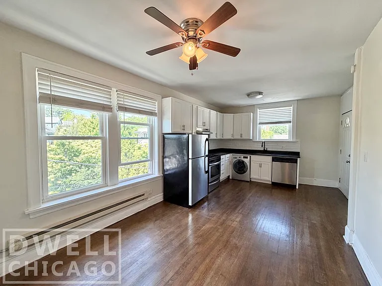 916-920 Greenbay Rd #3G — Photo 3