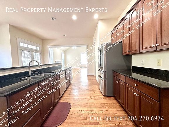 4th image of 5713 McTaggart Ln