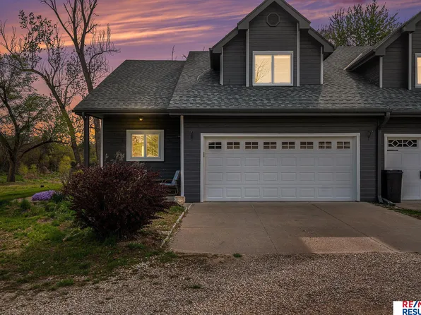 19911 Robinhood Ln #111, Plattsmouth, NE 68048