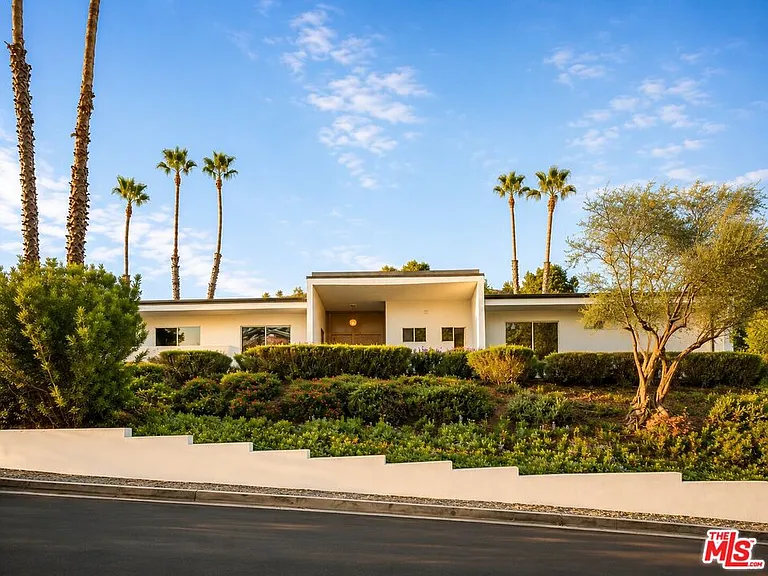 2657 Zorada Dr — Photo 35