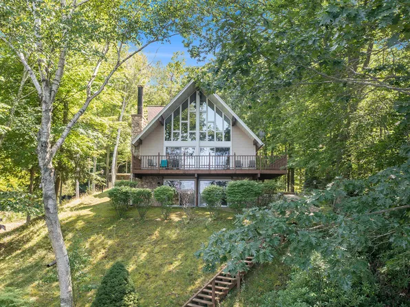 6320 N Jebavy Dr, Ludington, MI 49431