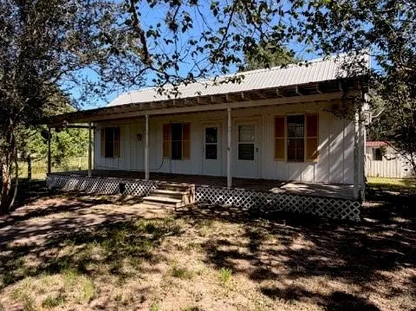 1141 County Road 2104, Columbus, TX 78934