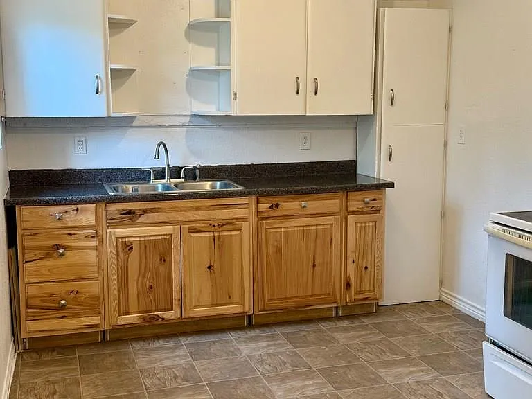 1727 Loma Linda Ave — Photo 5