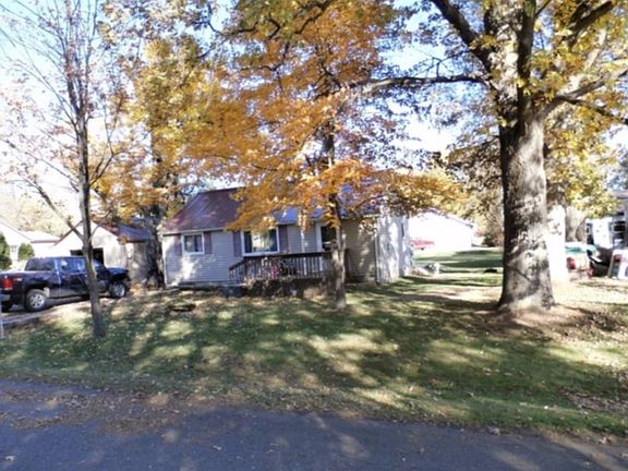 3rd image of 302 N Prospect Ave