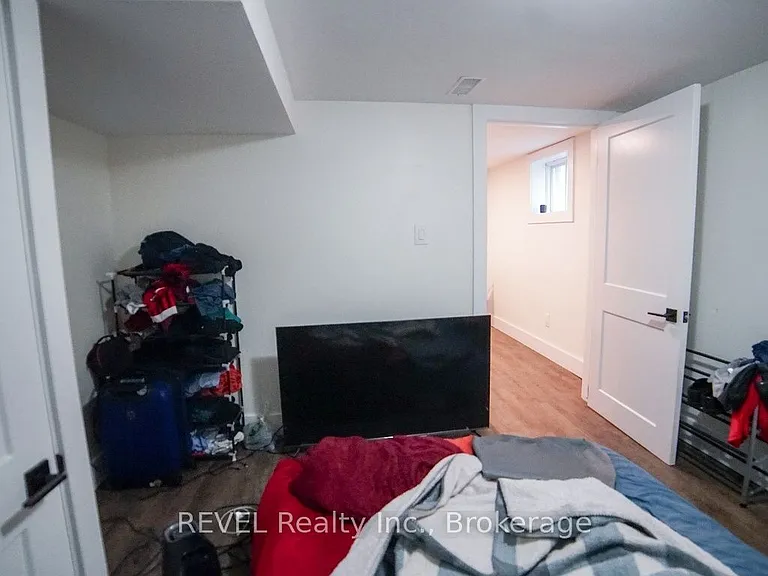 50 Pelham Rd — Photo 31