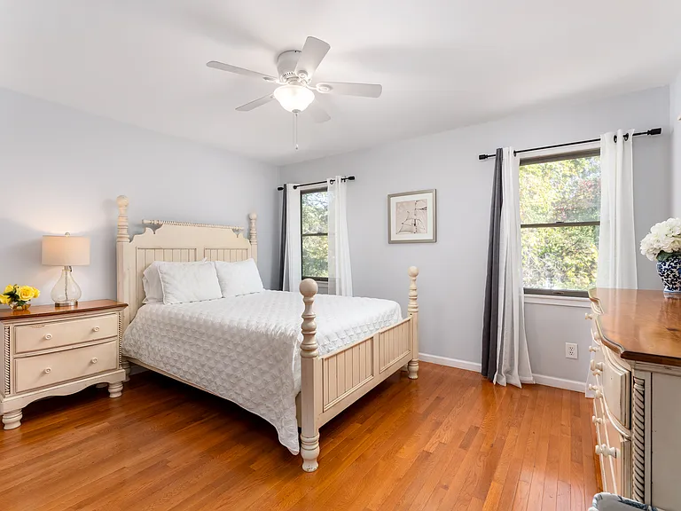 5 Bay Woods Dr — Photo 16