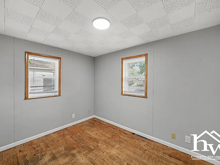 1023 Geyer Ave — Photo 11