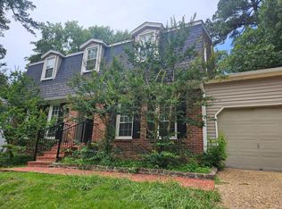 10 Coventry Ln, Little Rock, AR 72212