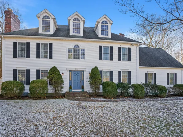 3 Squire Hill, Old Lyme, CT 06371