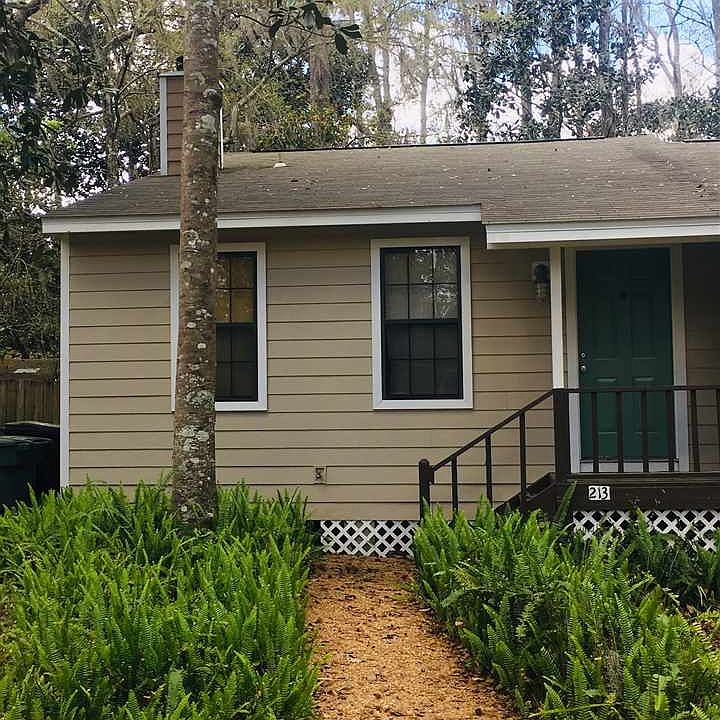 1st image of 213 Parkbrook Cir