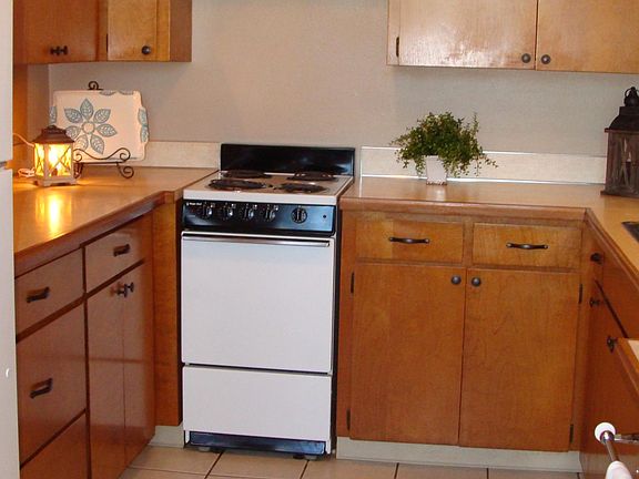 5th image of 1610 Dogwood St SE #A