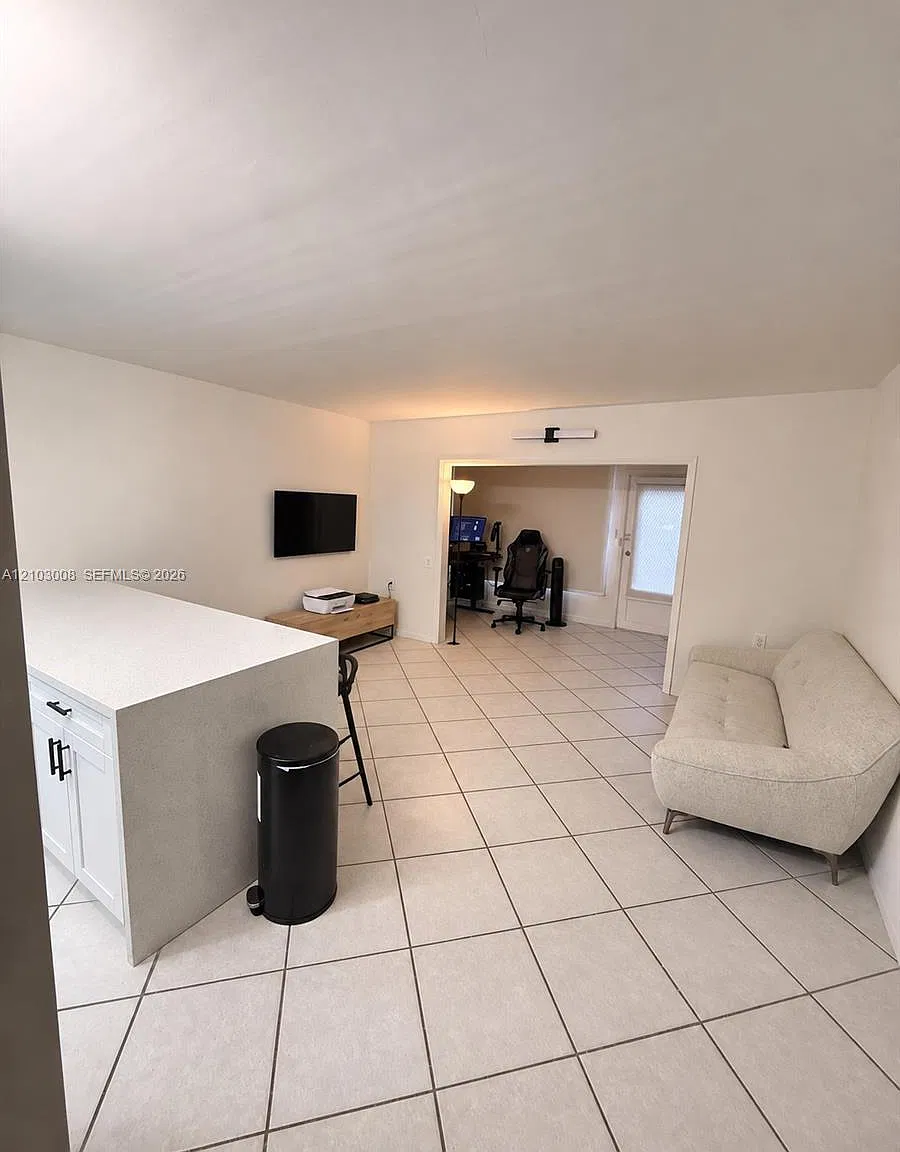 Bahama Village Condo — Photo 4