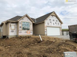 10011 N Oakland Ave, Kansas City, MO 64157