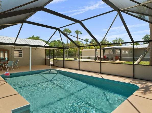 4220 Sunrise Blvd, Fort Pierce, FL 34982