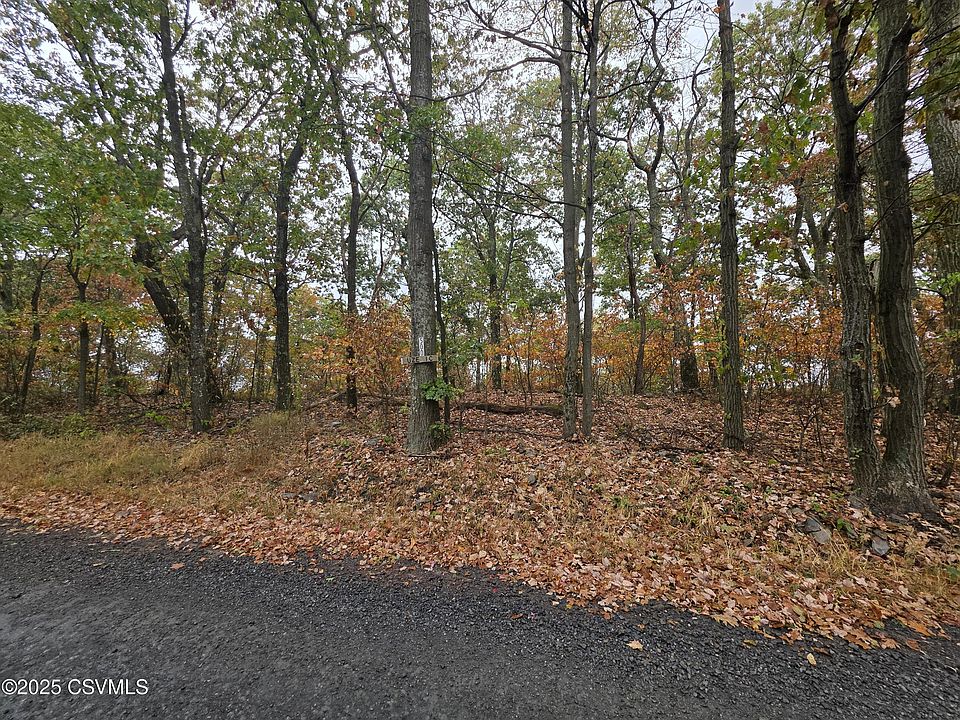 2nd image of 500 Evergreen Ln