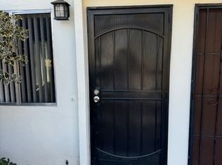 696 Earlham St APT 1, Pasadena, CA 91101
