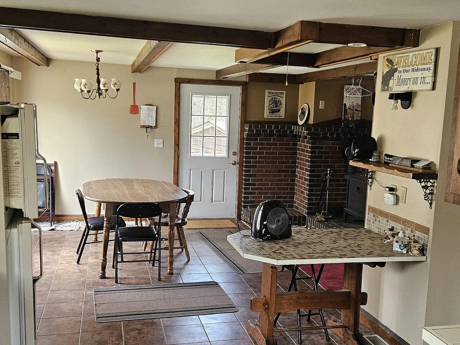 1 bed, 700 sqft, $985 — Photo 2