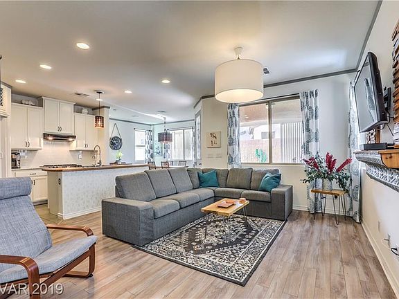 3rd image of 3023 Versace Ave
