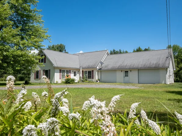 1754 State Hwy 150, Parkman, ME 04923