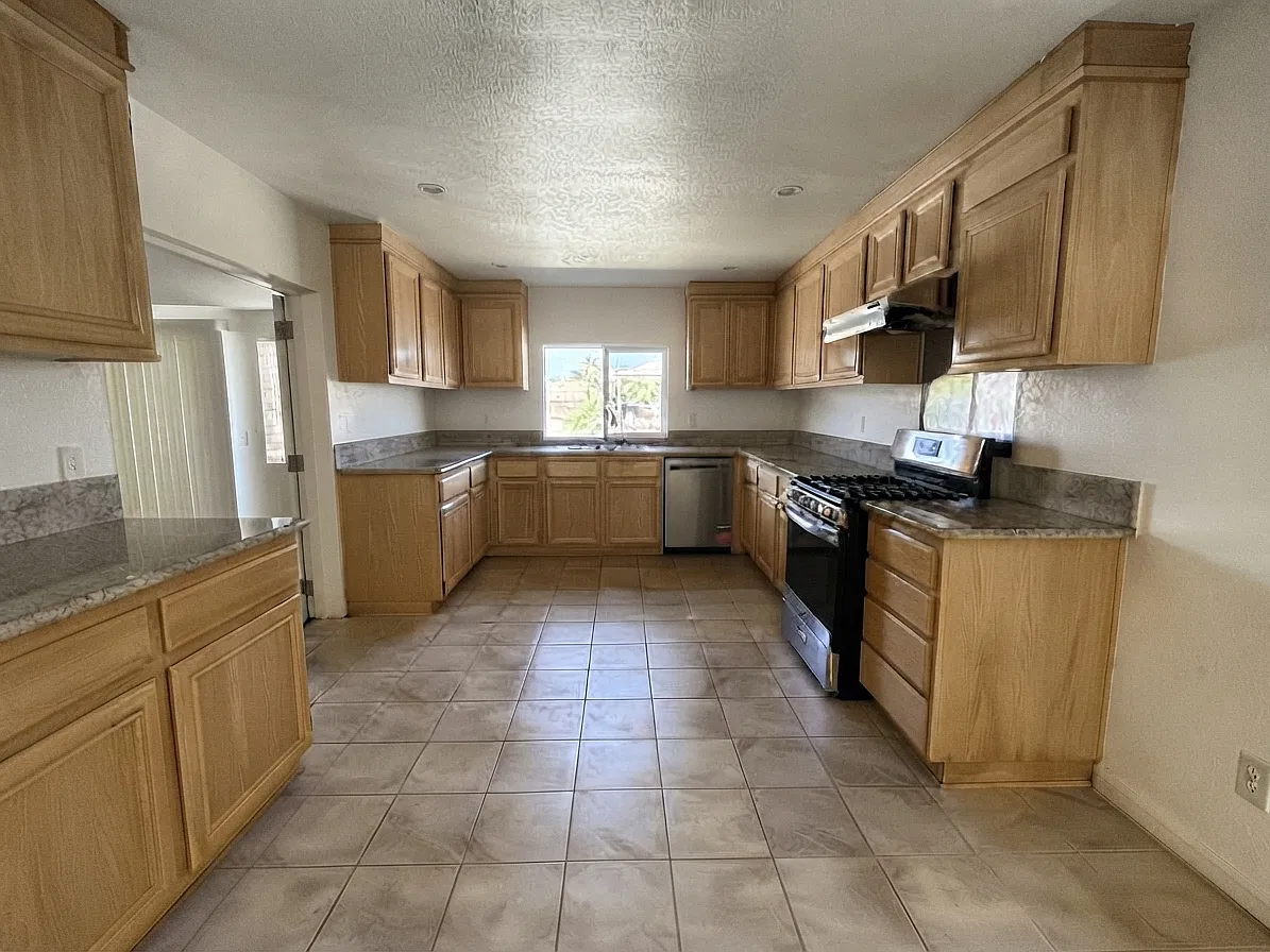 4 bed, 1792 sqft, $3,750 — Photo 2