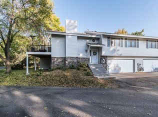 751 Evergreen Ct, Burnsville, MN 55337