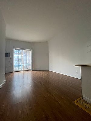 4th image of 88 Fulton St #626X
