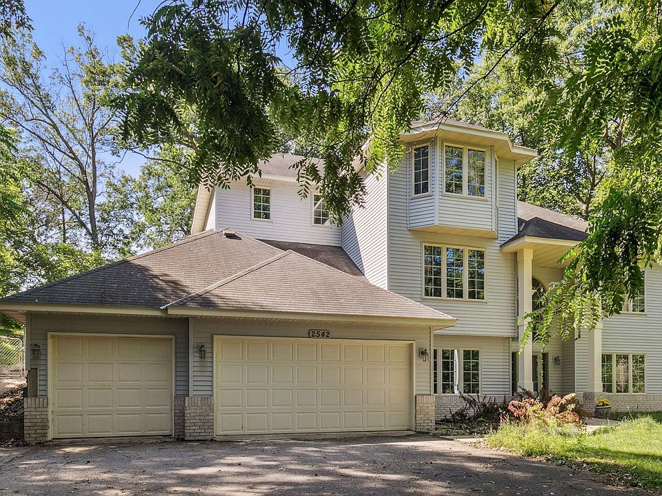 1st image of 2542 Brookfield Ln