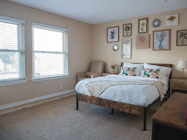 Crest Vista Dr — Photo 27