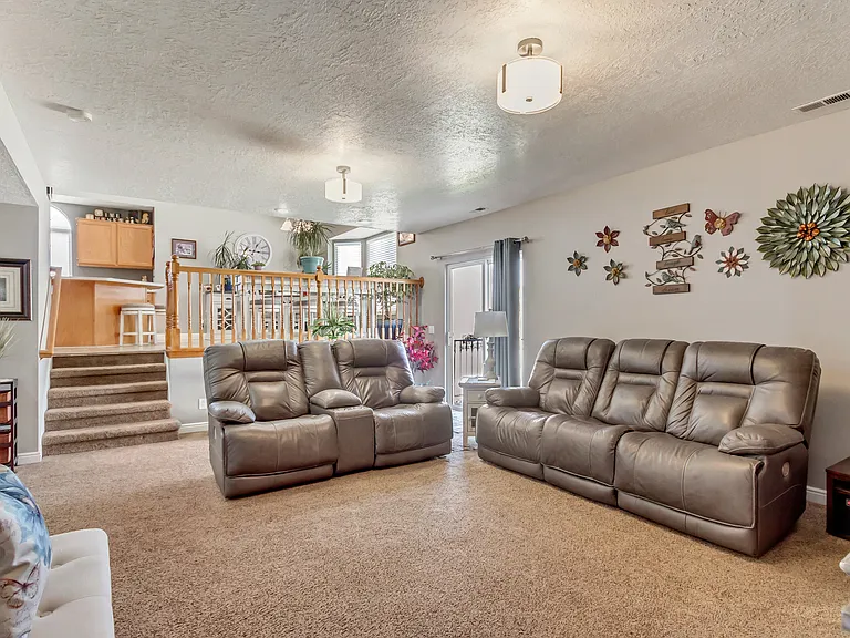 4573 S 5505 W — Photo 11