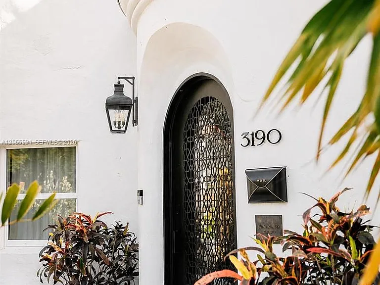 3190 Sheridan Ave — Photo 51