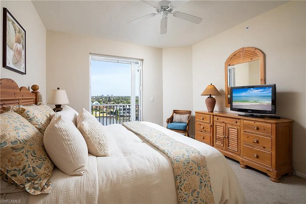 3 bed, 2.5 bath, 1979 sqft, $15,400 — Photo 3