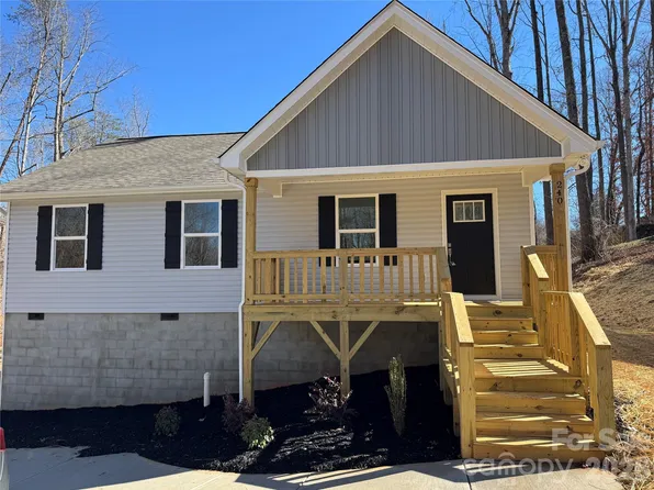 240 Parkland Dr, Forest City, NC 28043