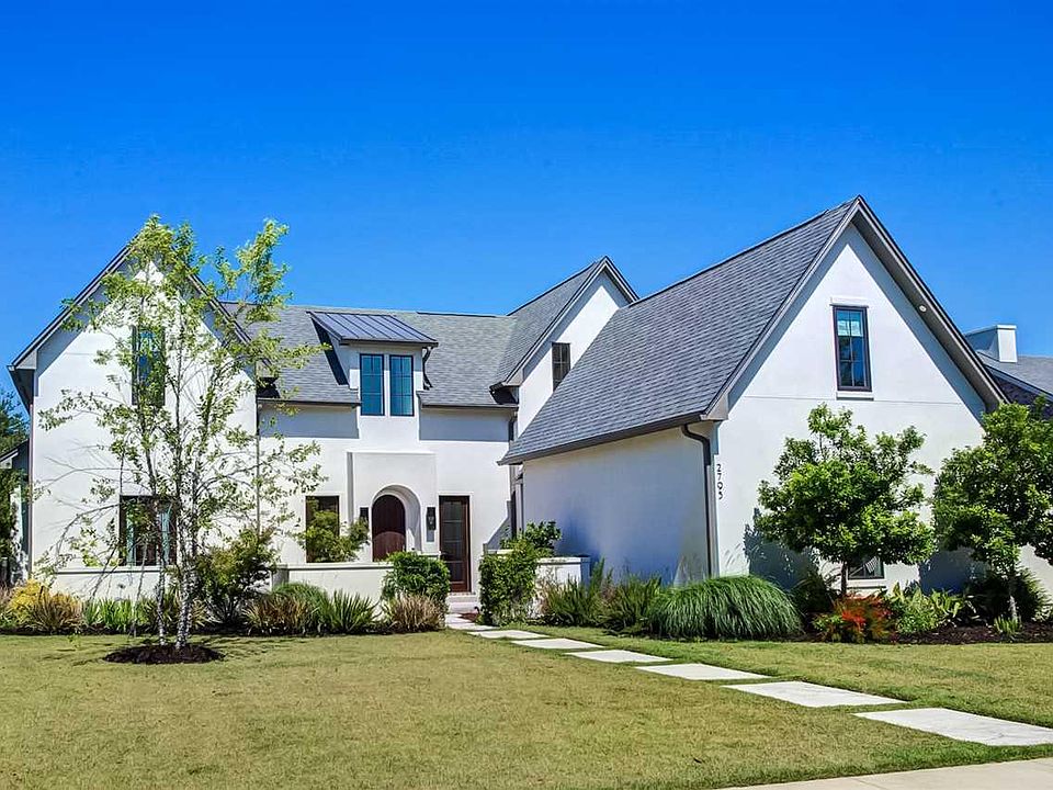 1st image of 2795 Manor Cir
