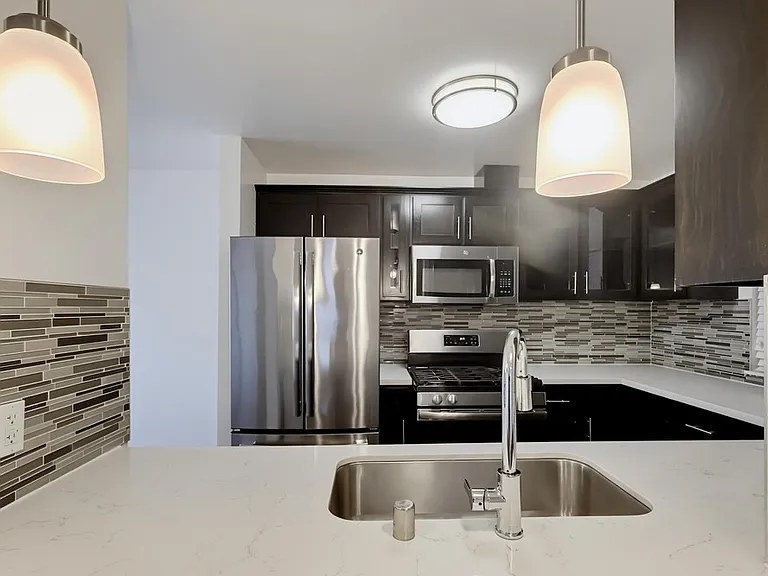 Venicia Villa — Photo 17