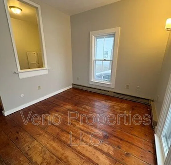 1 Pleasant St #1W — Photo 4