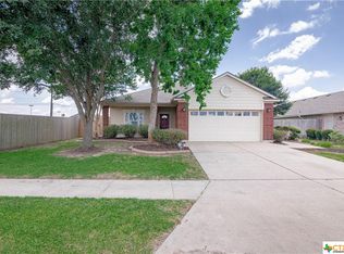 201 Parkstone Dr, Victoria, TX 77904