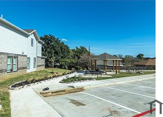 6209 Roby Dr — Photo 37