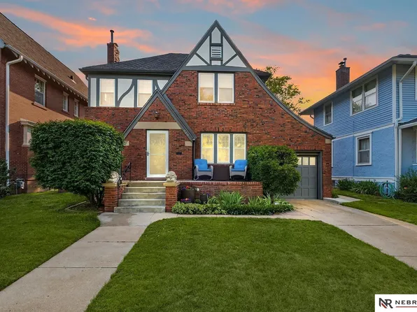 320 S 51st St, Omaha, NE 68132