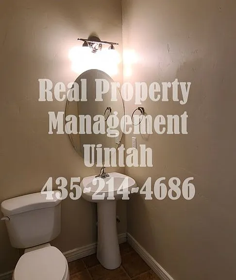449 E Red Fox Ln — Photo 7