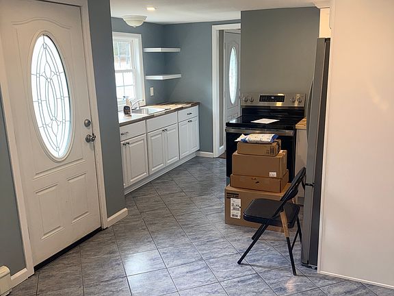 3rd image of 9 Edison Rd