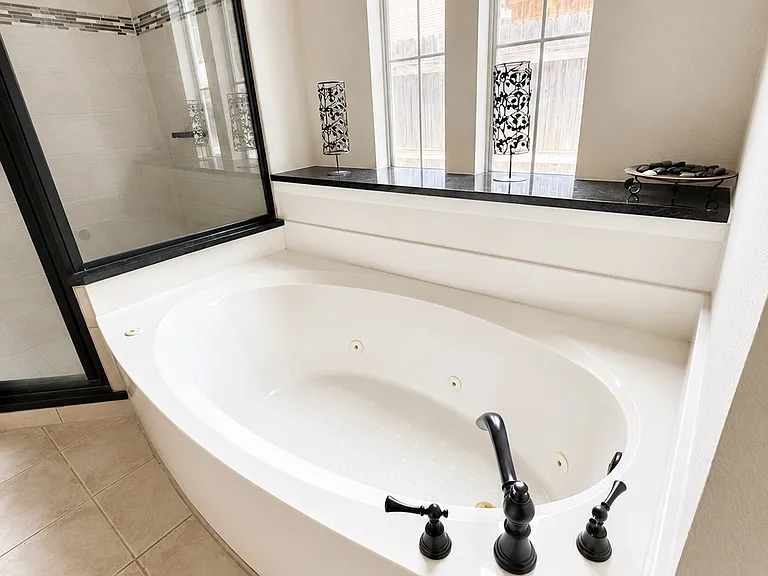 6005 Wallace Meadows Ct — Photo 17