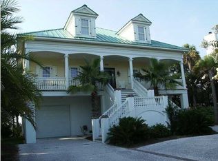 310 Shadow Race Ln, Folly Beach, SC 29439